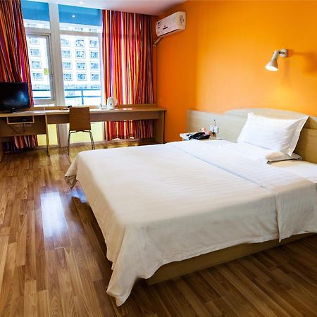 7Days Inn Guangzhou South Railway Station Huijiang Subway Station 외부 사진