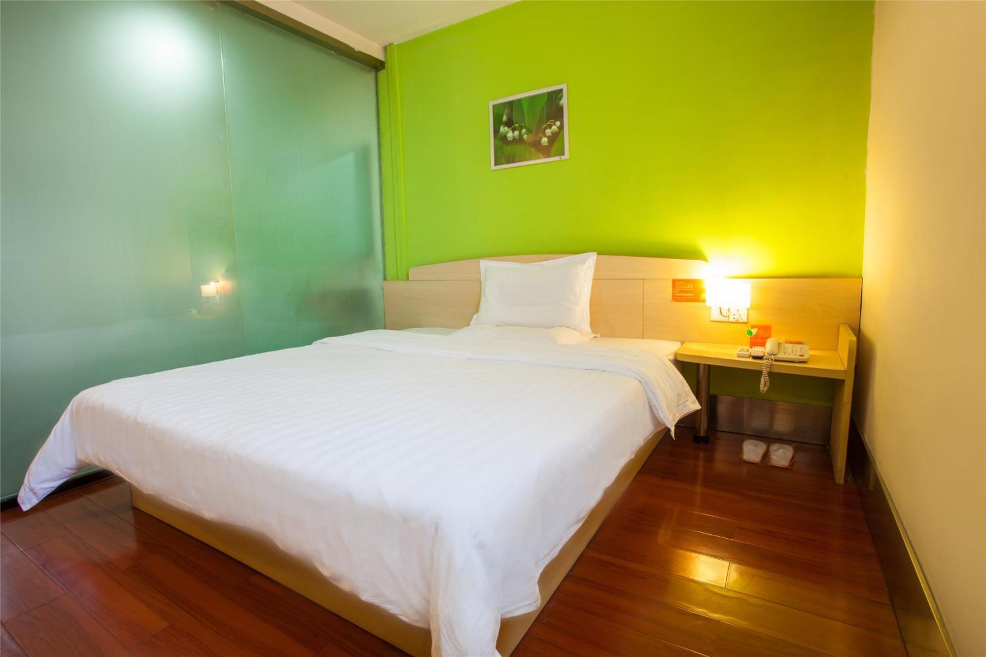 7Days Inn Guangzhou South Railway Station Huijiang Subway Station 외부 사진