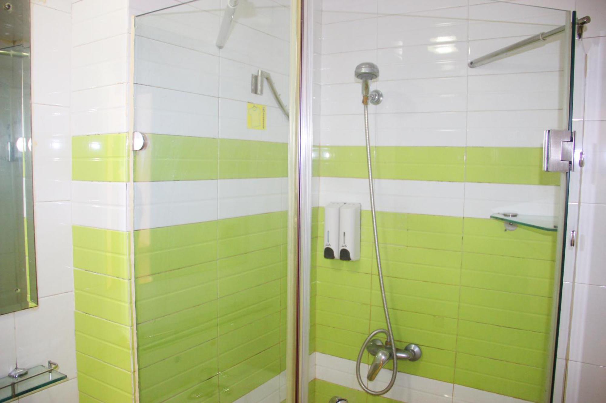 7Days Inn Guangzhou South Railway Station Huijiang Subway Station 외부 사진