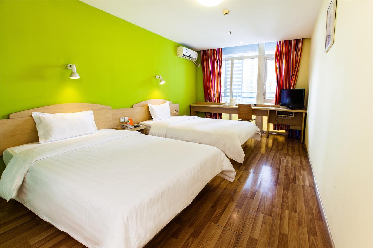 7Days Inn Guangzhou South Railway Station Huijiang Subway Station 외부 사진