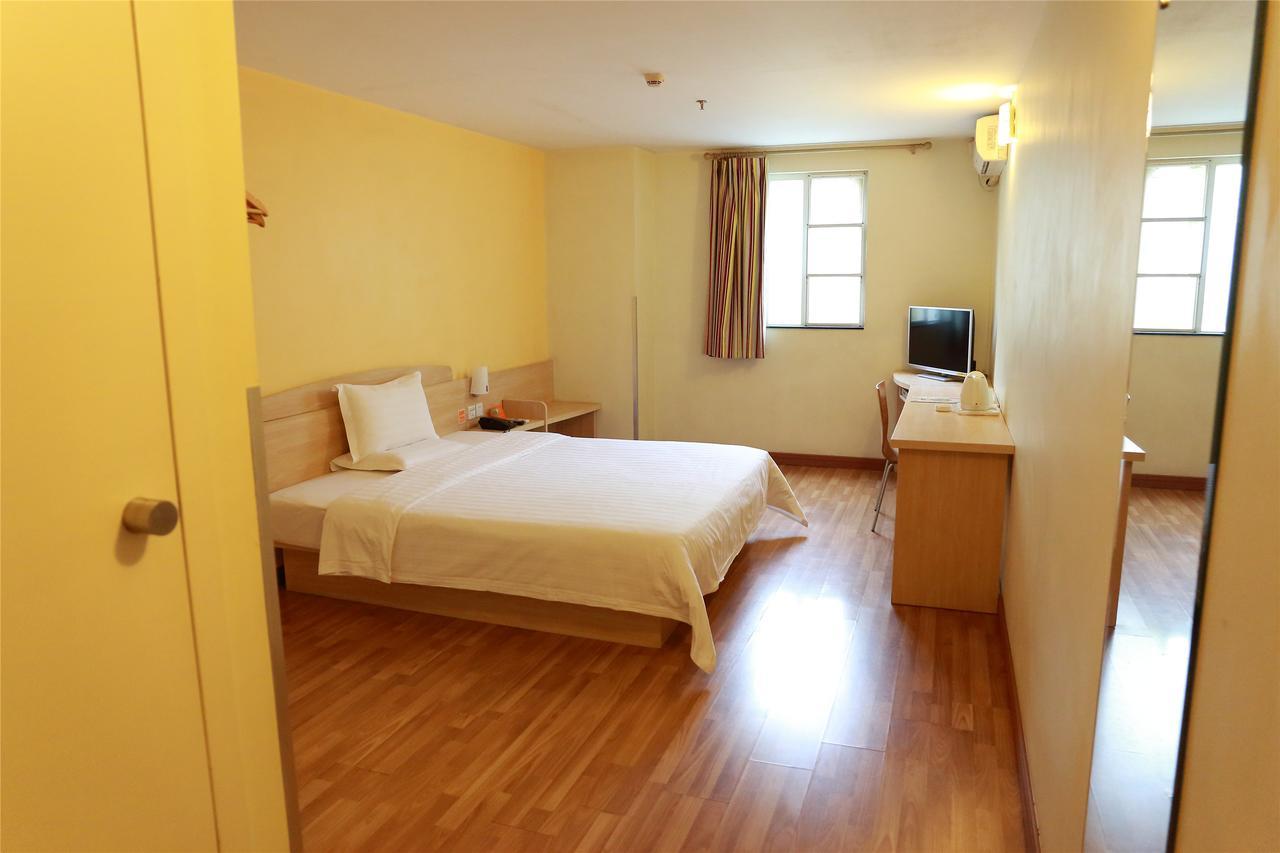 7Days Inn Guangzhou South Railway Station Huijiang Subway Station 외부 사진