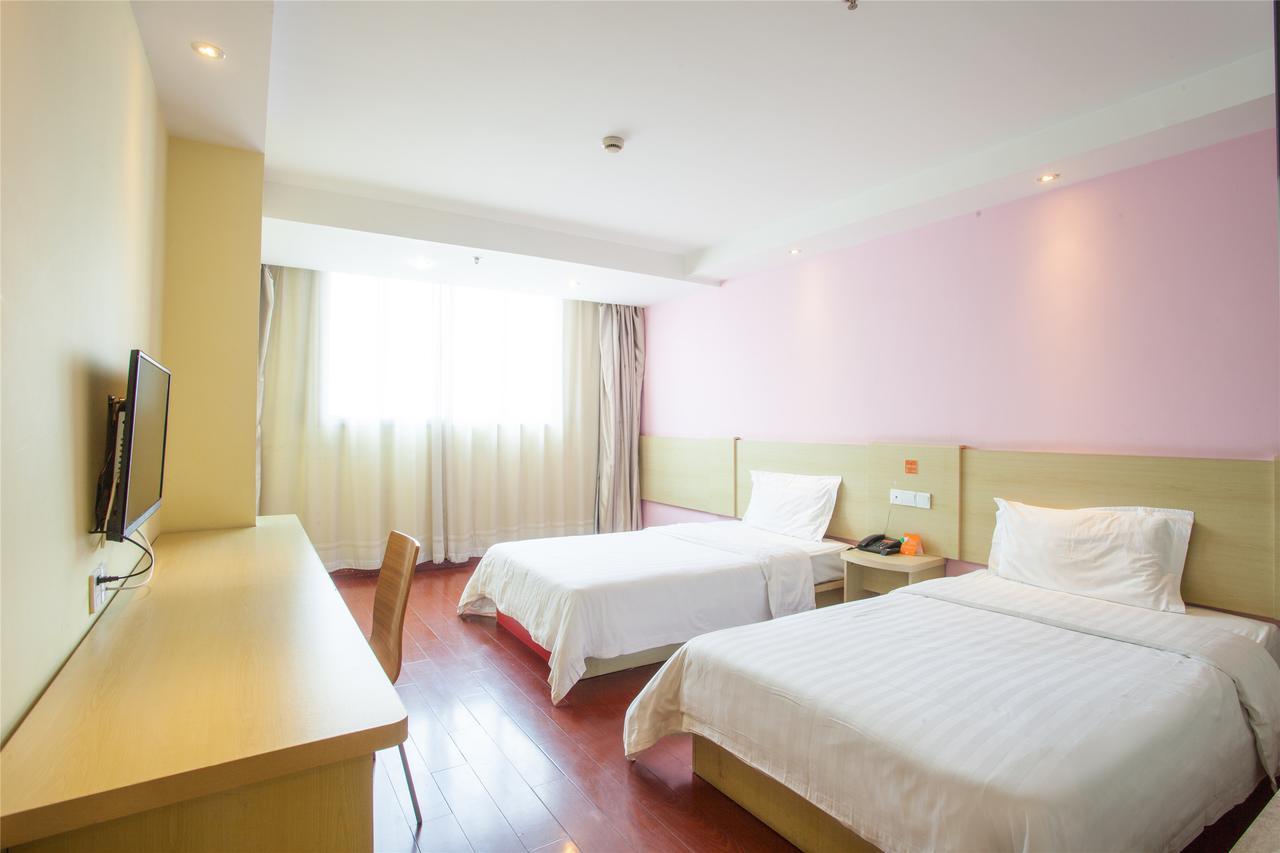 7Days Inn Guangzhou South Railway Station Huijiang Subway Station 외부 사진